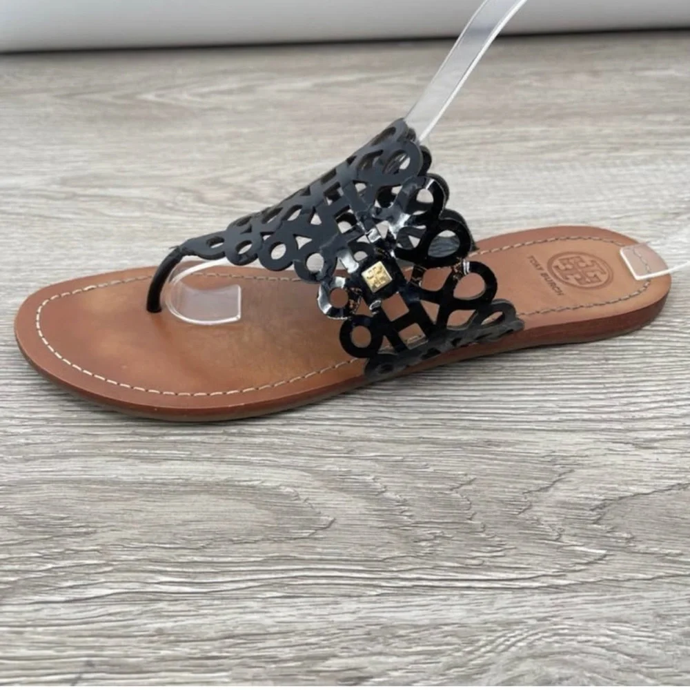 Tory Burch Davy laser cut thong sandal Black Patent Leather size 8 - Picture 1 of 9